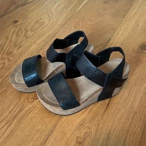 Pierre Dumas Hester Women's Platform Wedge Open Toe Sandals